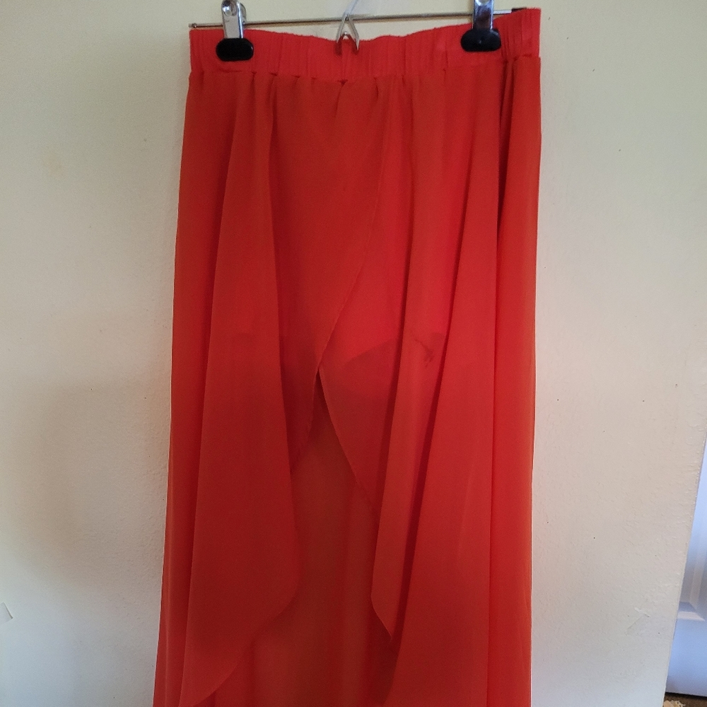 Red tulip skirt